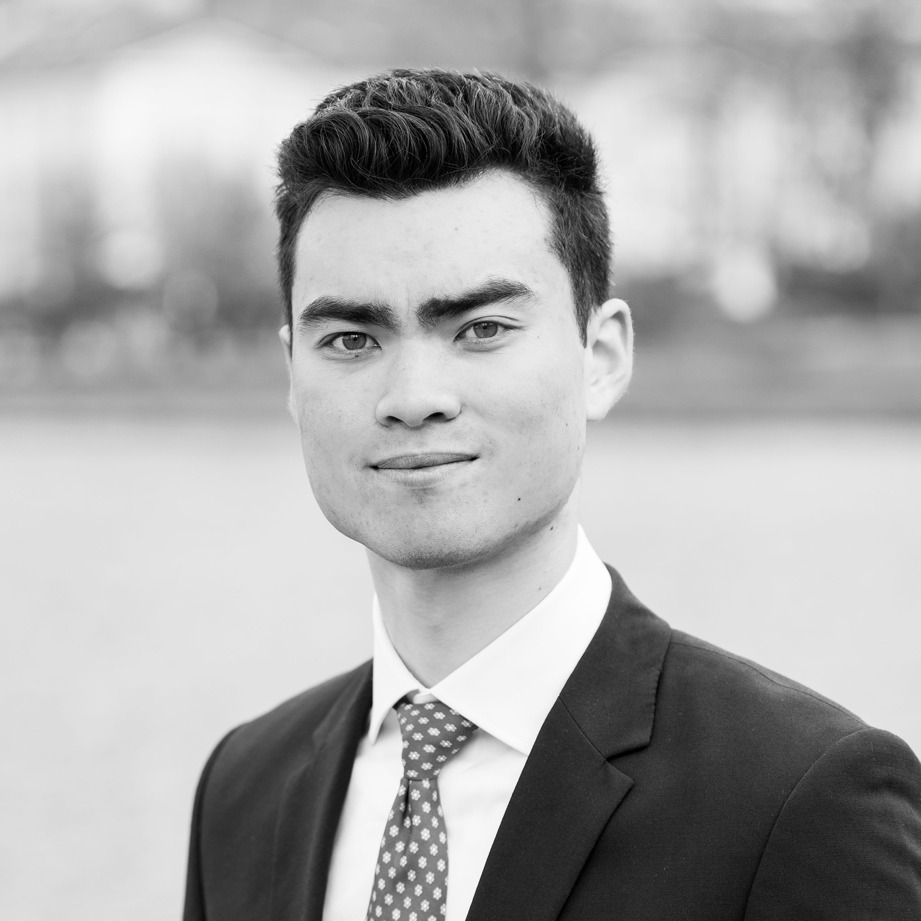 Foto: Portrettbilde av Folke Longwei Hermansen.